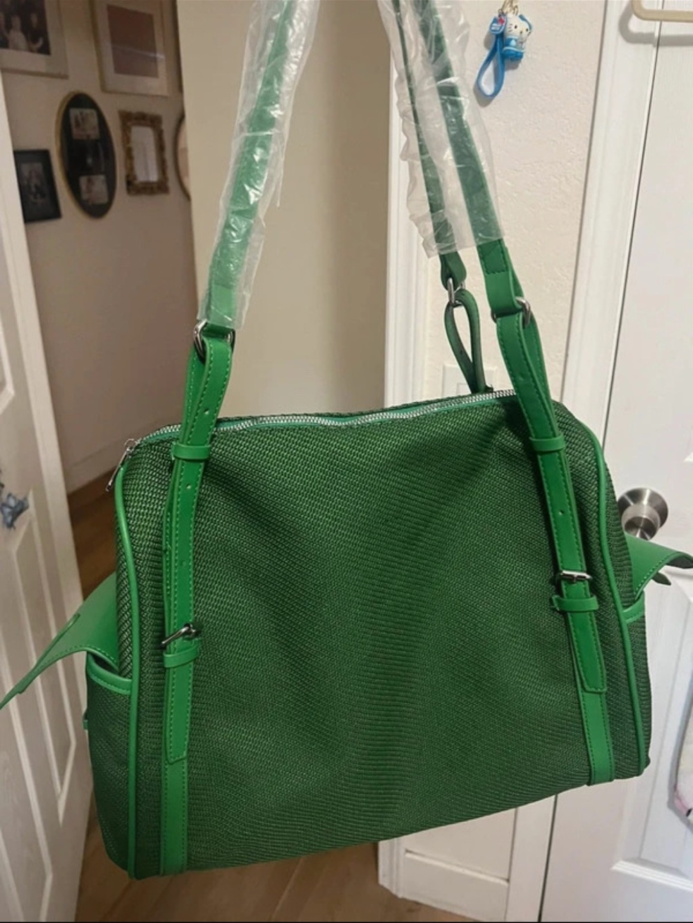 NWT Green Women's Duffle Overnight Gym Bag